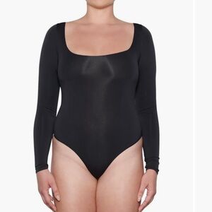 Skims Essentials Long Sleeve Bodysuit